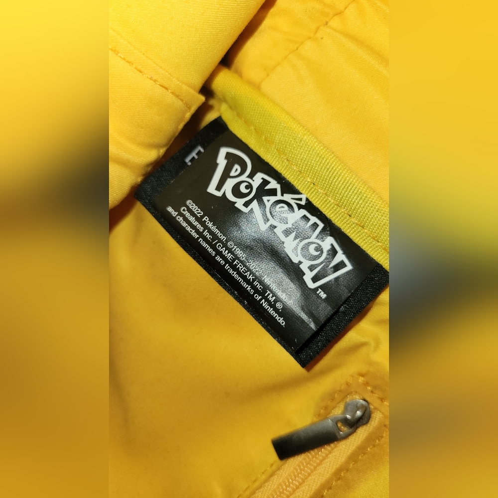 Pikachu Pokémon Backpack - Picture 6 of 7